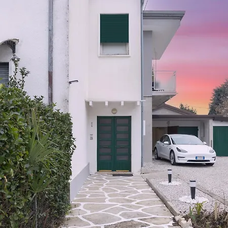Apartment 10' Train Station, Royal X4, At 50 Mt From Atlantic Terme *